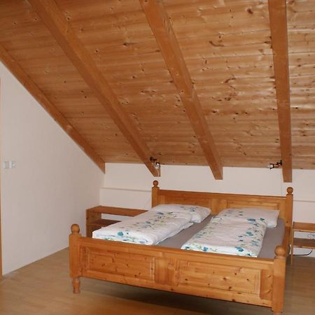 Rustikale Und Grosszuegige Ferienwohnung Кашперске-Гори Экстерьер фото